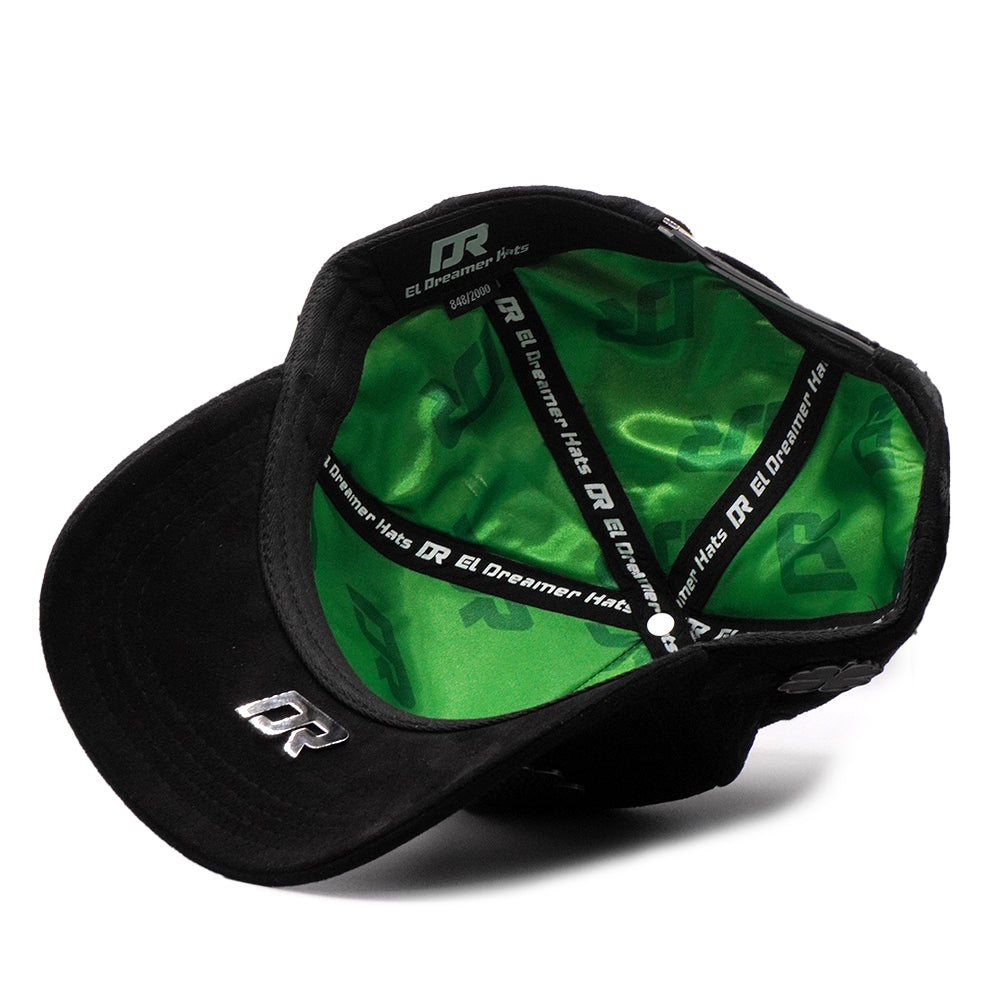 Triple Clover Total Black